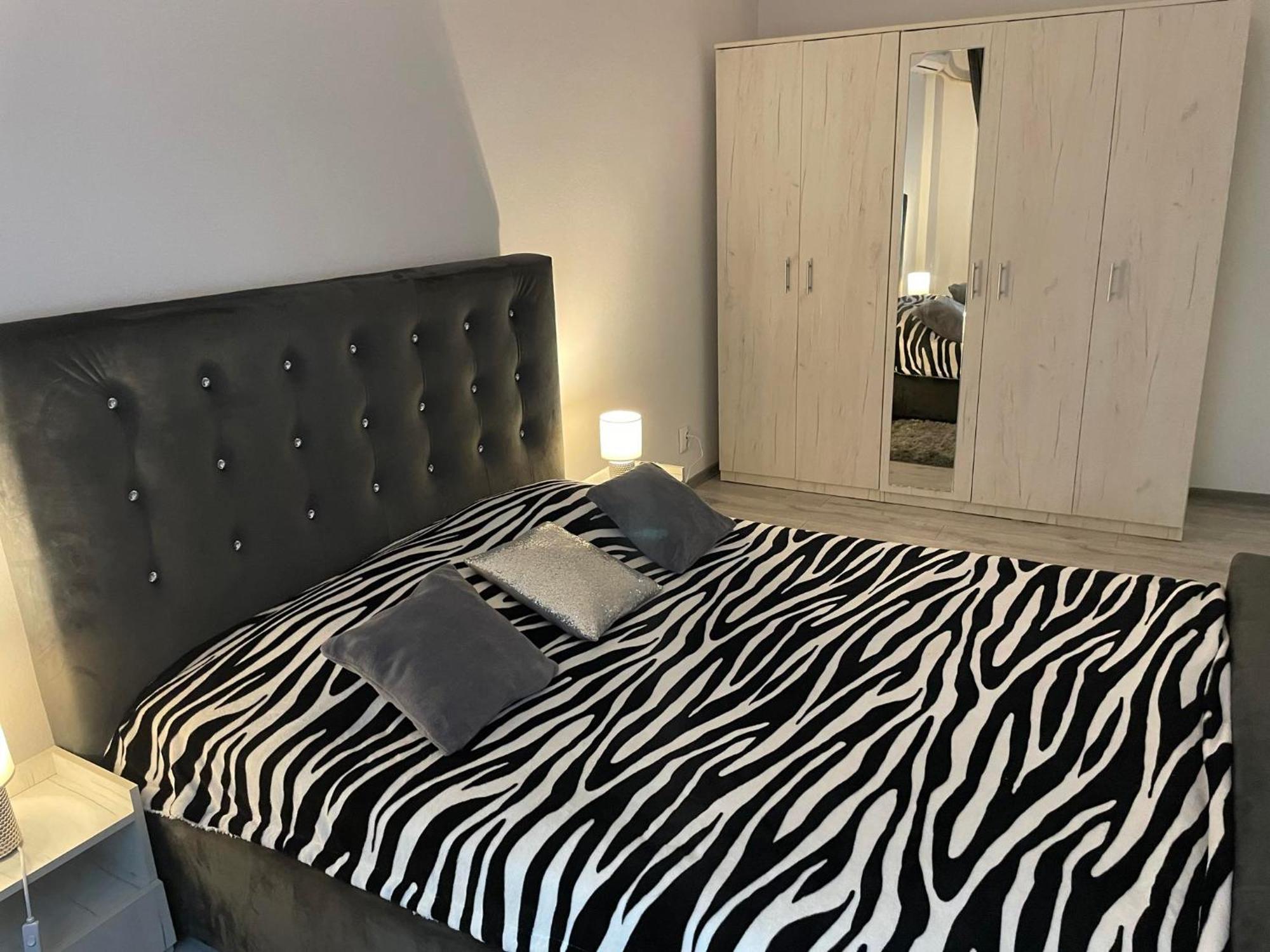 Apartament Nectaria Băile Herculane Eksteriør billede